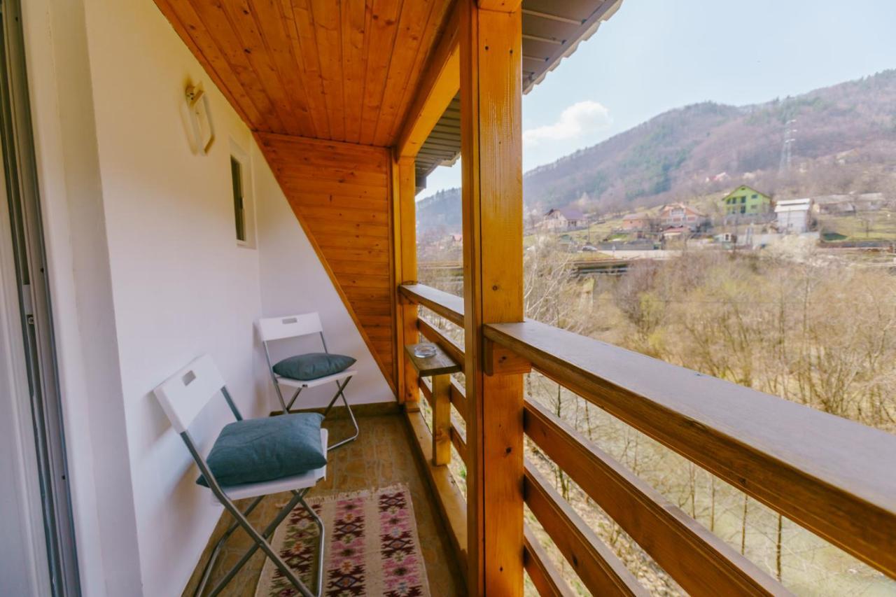 Casa Vio Konuk evi Nehoiu Dış mekan fotoğraf